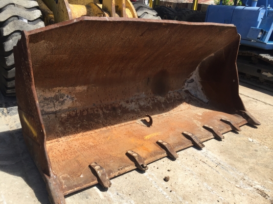 Komatsu WA380-3 สภาพดี พร้อมใช้งาน สนใจติดต่อ 0813553478