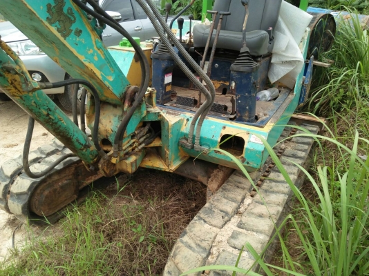 ขายรถแบคโฮ KOMATSU PC40-6 ราคา 220000