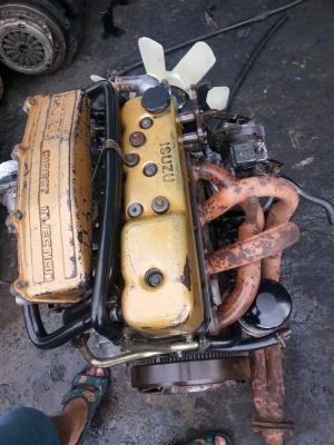 เครื่องยนต์ อิซุสุ  มังกรทอง เครื่องดีไม่มีไอ มีอเกสารรับประกัน