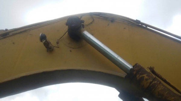 ขายรถแบคโฮ KOMATSU PC200-5 คอลโทรลสั้น เอกสารเล่ม ราคา 390000 ขายรถแบคโฮ KOMATSU PC200-5 คอลโทรลสั้น เอกสารเล่ม ราคา 390000