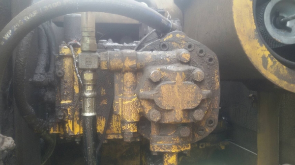 ขายรถแบคโฮ KOMATSU PC200-5 คอลโทรลสั้น เอกสารเล่ม ราคา 390000 ขายรถแบคโฮ KOMATSU PC200-5 คอลโทรลสั้น เอกสารเล่ม ราคา 390000