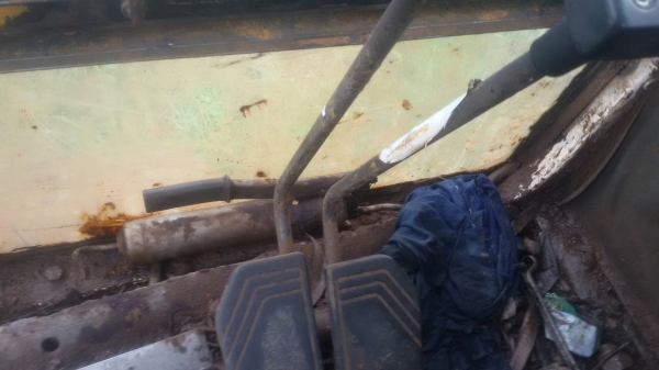 ขายรถแบคโฮ KOMATSU PC200-5 คอลโทรลสั้น เอกสารเล่ม ราคา 390000 ขายรถแบคโฮ KOMATSU PC200-5 คอลโทรลสั้น เอกสารเล่ม ราคา 390000