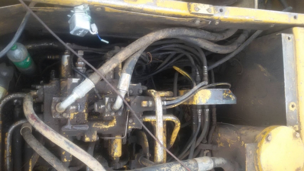 ขายรถแบคโฮ KOMATSU PC200-5 คอลโทรลสั้น เอกสารเล่ม ราคา 390000 ขายรถแบคโฮ KOMATSU PC200-5 คอลโทรลสั้น เอกสารเล่ม ราคา 390000