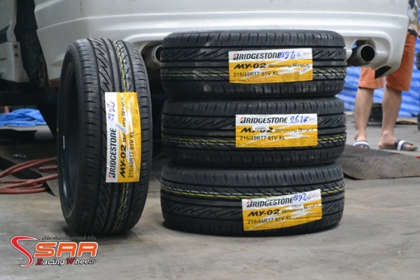 BRIDGESTONE MY-02 215/45R17 เส้นละ 3,800 บาท BRIDGESTONE MY-02 215/45R17 เส้นละ 3,800 บาท