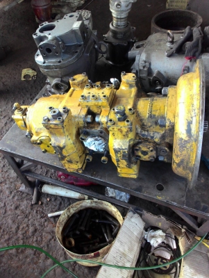 ปั้มไฮดรอลิกเฟืองสวิงแมชชีนเนอรี่พร้อมมอเตอร์และคอนโทรลวาล์วได้ทั้ง 3 อย่างครบ.