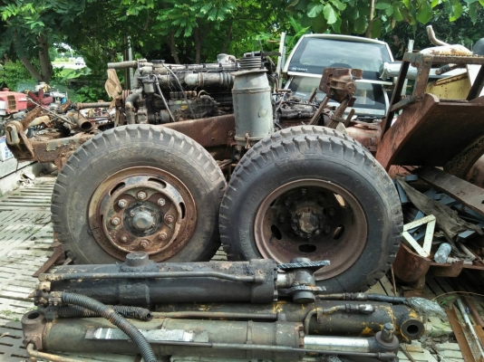 ขายด่วน ช่วงล่าง  เครืองeh100 คานหน้า หลัง  เกียร์ ล้อ ยางสวย ขาย ยกแพ 50000 เท่านั้น