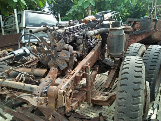 ขายด่วน ช่วงล่าง  เครืองeh100 คานหน้า หลัง  เกียร์ ล้อ ยางสวย ขาย ยกแพ 50000 เท่านั้น