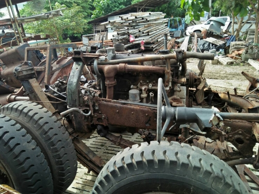 ขายด่วน ช่วงล่าง  เครืองeh100 คานหน้า หลัง  เกียร์ ล้อ ยางสวย ขาย ยกแพ 50000 เท่านั้น