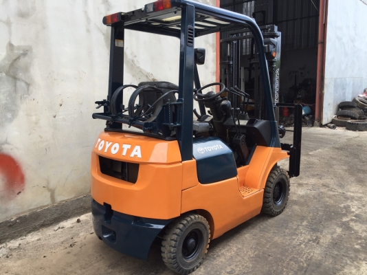 ขายด่วนน!! TOYOTA รุ่น 7 FG15 เสา 3 เมตร เกียร์ Manual ขายด่วนน!! TOYOTA รุ่น 7 FG15 เสา 3 เมตร เกียร์ Manual