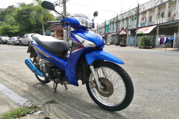 Wave 125i 2013 สตาดมือ รถบ้านแท้ เล่มชุดโอนครบ ภาษีถึงปี61 Wave 125i 2013 สตาดมือ รถบ้านแท้ เล่มชุดโอนครบ ภาษีถึงปี61
