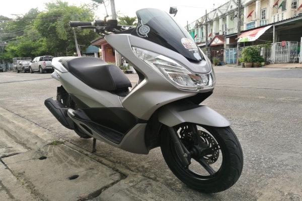 Pcx 150i Allnew 2015 รถบ้านแท้ เจ้าของคนเดียว เล่มชุดโอนครบ Pcx 150i Allnew 2015 รถบ้านแท้ เจ้าของคนเดียว เล่มชุดโอนครบ