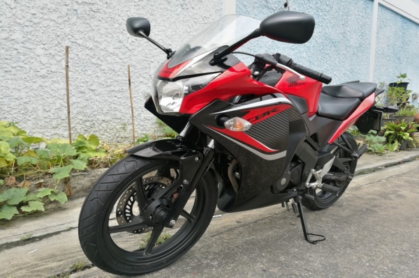 Cbr150i 2015 รถบ้านแท้ มือเดียว รูดบัตรได้