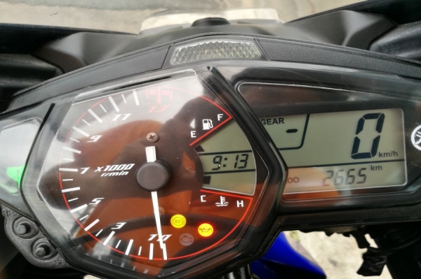 R3 2015 วิ่ง2000โล รถบ้านมือเดียว สด-ผ่อน รูดบัตรได้ R3 2015 วิ่ง2000โล รถบ้านมือเดียว สด-ผ่อน รูดบัตรได้