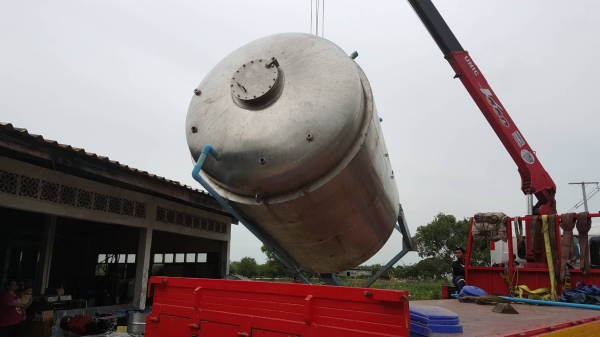 ขายถังสแตนเลสขนาด 12000 ลิตรสองชั้น สภาพสวยมาก