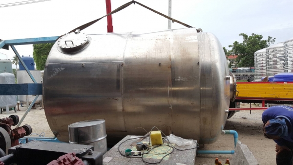 ขายถังสแตนเลสขนาด 12000 ลิตรสองชั้น สภาพสวยมาก