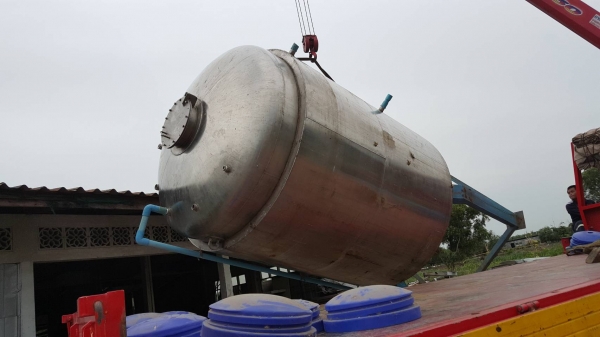 ขายถังสแตนเลสขนาด 12000 ลิตรสองชั้น สภาพสวยมาก