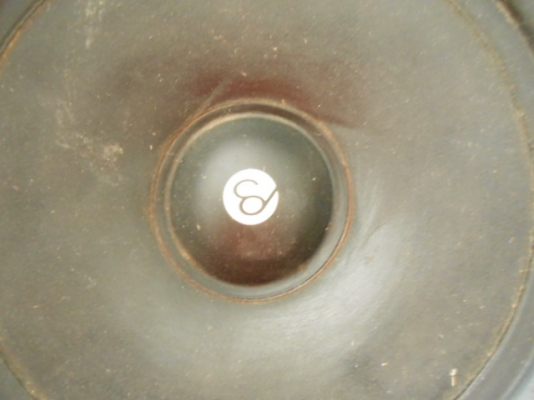 ลำโพง5.5นิ้ว CLIF DESINGS โคลงหล่อเสียงหวานมากไม่บาดหู ข้างนึงมีตำหนินิดนึงตามรูปอีกข้างปกติ ลำโพง5.5นิ้ว CLIF DESINGS โคลงหล่อเสียงหวานมากไม่บาดหู ข้างนึงมีตำหนินิดนึงตามรูปอีกข้างปกติ