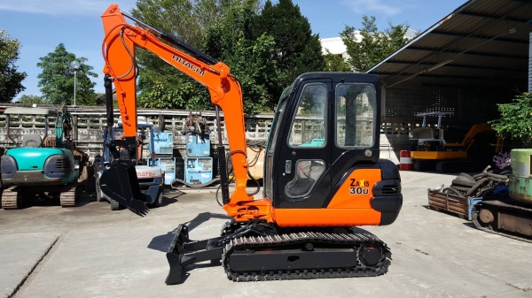 ขาย รถขุด HITACHI รุ่น EX30-2- มือสองญี่ปุ่น แทรกเหล็ก พร้อมหัวเก๋ง มีไลน์กระแทก สลัก บูท เอวแน่น 100\% สวยพร้อมใช้งาน มือถือ/LINE ID : 0818753444