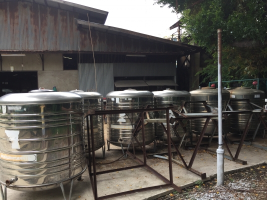 แทงค์น้ำสแตนเลส 2,000 ลิตร แทงค์น้ำสแตนเลส 2,000 ลิตร