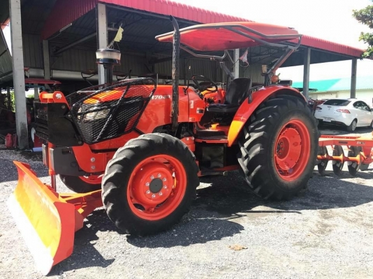 ขายรถไถคูโบต้า #M7040(4WD)2เพลา ทำงาน 1,900ชั่วโมงใบมีดดันดินและผาน7 ราคา 528,000 บาท สนใจโทร 081-9136451. 087-8390653 ขอดูรูปทาง Line:Bow6451  สภาพพร้อมใช้งาน เครื่องดี เกียร์ดี  #เล่มทะเบียนพร้อม. #จัดส่งฟรีทั่วไทย