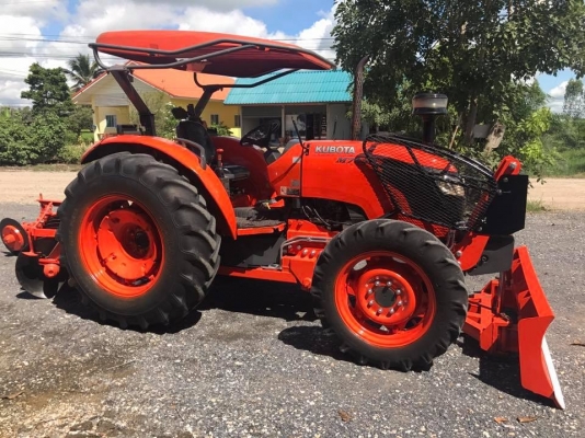 ขายรถไถคูโบต้า #M7040(4WD)2เพลา ทำงาน 1,900ชั่วโมงใบมีดดันดินและผาน7 ราคา 528,000 บาท สนใจโทร 081-9136451. 087-8390653 ขอดูรูปทาง Line:Bow6451  สภาพพร้อมใช้งาน เครื่องดี เกียร์ดี  #เล่มทะเบียนพร้อม. #จัดส่งฟรีทั่วไทย