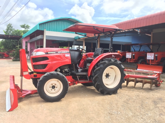 ขายรถไถยันมาร์ EF393T (4WD)2เพลา อุปกรณ์ใบดันหน้า+ผานหลัง ราคา 328,000 บาท รถสวย ทุกระบบสมบูรณ์ สนใจ