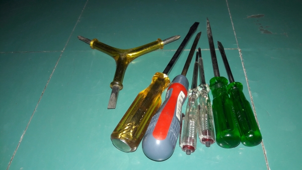 ขายไขควง1กอง ชุด7ชิ้น เก่าเก็บ