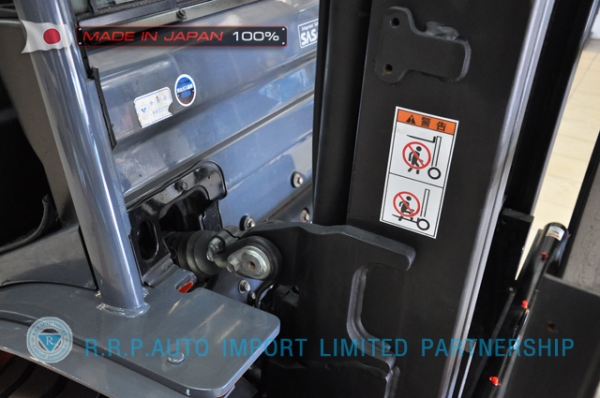 ขายรถโฟล์คลิฟท์มือสอง TOYOTA รุ่น 8FD30-13265 นำเข้าจากประเทศญี่ปุ่น 100\% ไม่เคยใช้งานในไทย