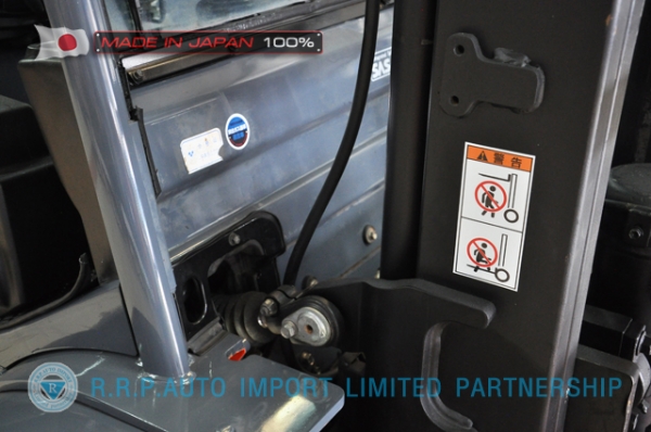 ขายรถโฟล์คลิฟท์มือสอง TOYOTA รุ่น 8FD30-13265 นำเข้าจากประเทศญี่ปุ่น 100\% ไม่เคยใช้งานในไทย