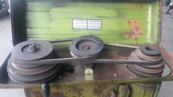 สว่านแท่นยืน เก่าจากนอก แข็งแรงทนทาน ใช้งานได้จริง ขาย 8,000 บาท สว่านแท่นยืน เก่าจากนอก แข็งแรงทนทาน ใช้งานได้จริง ขาย 8,000 บาท