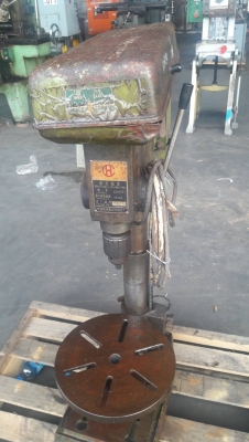 สว่านแท่นยืน เก่าจากนอก แข็งแรงทนทาน ใช้งานได้จริง ขาย 8,000 บาท สว่านแท่นยืน เก่าจากนอก แข็งแรงทนทาน ใช้งานได้จริง ขาย 8,000 บาท