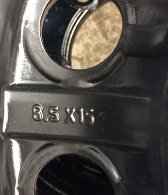 ขายล้อ Boss Runner 15x8.5 ลบ 27 สวยๆ ขายล้อ Boss Runner 15x8.5 ลบ 27 สวยๆ