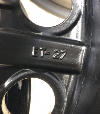 ขายล้อ Boss Runner 15x8.5 ลบ 27 สวยๆ ขายล้อ Boss Runner 15x8.5 ลบ 27 สวยๆ