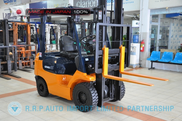 ขายรถโฟล์คลิฟท์มือสอง TOYOTA รุ่น 7FD15-18437 นำเข้าจากประเทศญี่ปุ่น 100\% ไม่เคยใช้งานในไทย