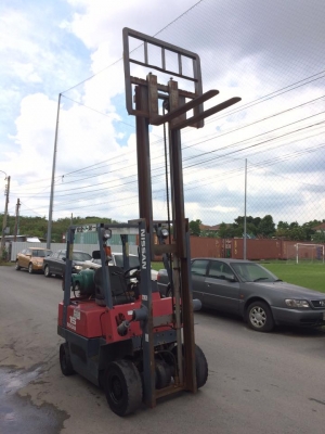 FOLKLIFT NISSAN รุ่น NL01 ขนาด 1.5 ตัน FOLKLIFT NISSAN รุ่น NL01 ขนาด 1.5 ตัน