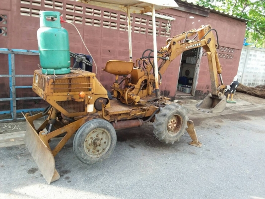 ขาย KOMATSU WB04 ดันหน้าขุดหลัง