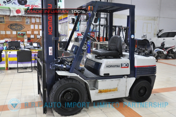 ขายรถโฟล์คลิฟท์มือสอง KOMATSU รุ่น FG30H-490448 นำเข้าจากประเทศญี่ปุ่น 100\% ไม่เคยใช้งานในไทย