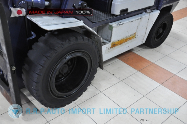 ขายรถโฟล์คลิฟท์มือสอง KOMATSU รุ่น FG30H-490448 นำเข้าจากประเทศญี่ปุ่น 100\% ไม่เคยใช้งานในไทย