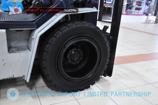 ขายรถโฟล์คลิฟท์มือสอง KOMATSU รุ่น FG30H-490448 นำเข้าจากประเทศญี่ปุ่น 100\% ไม่เคยใช้งานในไทย