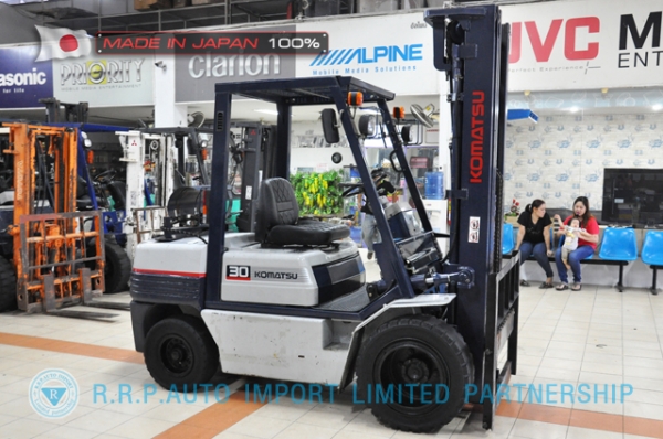 ขายรถโฟล์คลิฟท์มือสอง KOMATSU รุ่น FG30H-490448 นำเข้าจากประเทศญี่ปุ่น 100\% ไม่เคยใช้งานในไทย