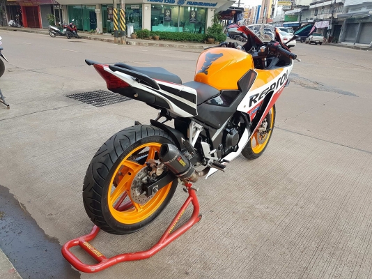ขายแลกเทิร์นคับ CBR300R REPSOL ปี14 ABS ท่อแต่งฟลู ไฟเลี้ยวแต่ง ท้ายแต่ง ทะเบียนพร้อมโอน ราคา 72500 