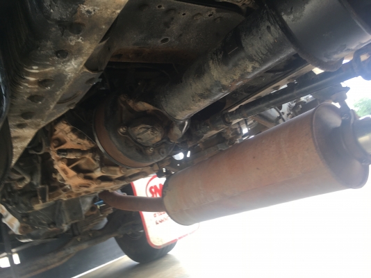 ขายด่วนสิบล้อดั้มสามมิตร320ปี48 มีระบบลาก สภาพสวยเดิมๆบางๆ