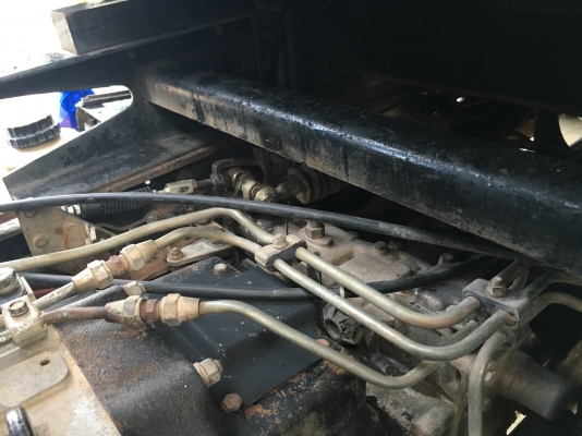 ขายด่วนสิบล้อดั้มสามมิตร320ปี48 มีระบบลาก สภาพสวยเดิมๆบางๆ