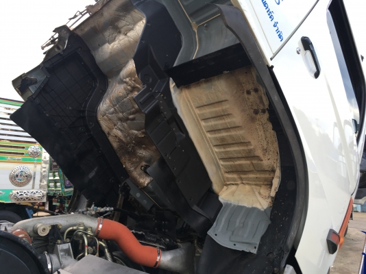 ขายด่วนสิบล้อดั้มสามมิตร320ปี48 มีระบบลาก สภาพสวยเดิมๆบางๆ