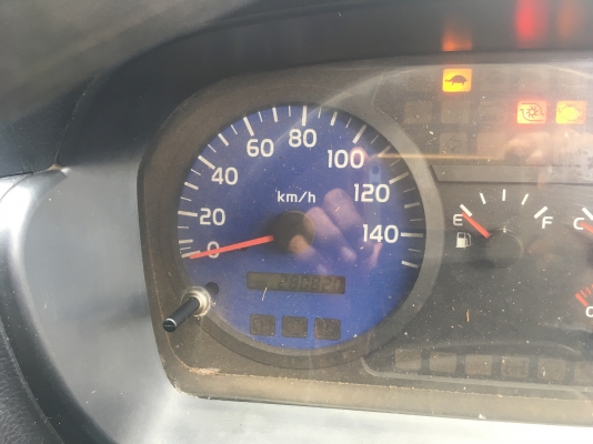 ขายด่วนสิบล้อดั้มสามมิตร320ปี48 มีระบบลาก สภาพสวยเดิมๆบางๆ