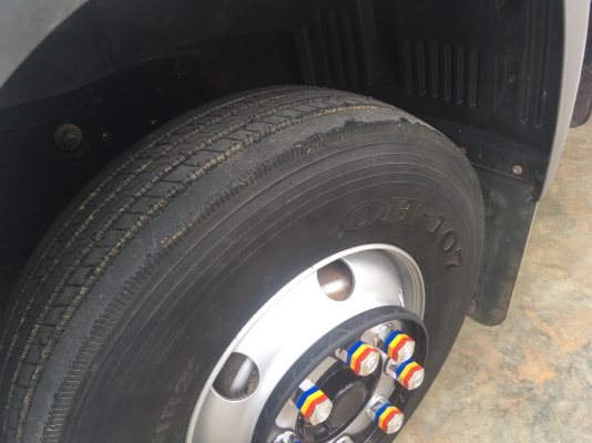 ขายด่วนสิบล้อดั้มสามมิตร320ปี48 มีระบบลาก สภาพสวยเดิมๆบางๆ