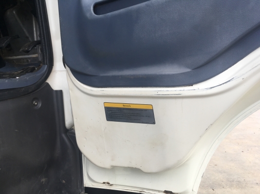 ขายด่วนสิบล้อดั้มสามมิตร320ปี48 มีระบบลาก สภาพสวยเดิมๆบางๆ