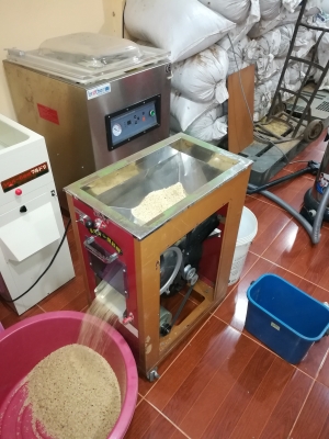 เครื่องคัดหิน A-150 เก่าญี่ปุ่น กำลังการผลิต 300 กิโลกรัม/ชม. เครื่องคัดหิน A-150 เก่าญี่ปุ่น กำลังการผลิต 300 กิโลกรัม/ชม.