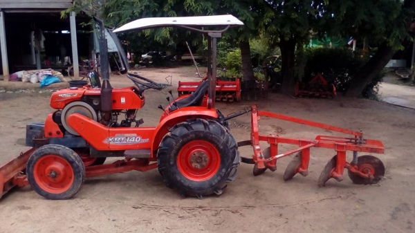 นั่งขับ KRT140 ดันหน้า ผาลหลัง ล้อเหล็ก เล่มทะเบียนพร้อม