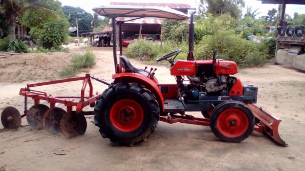 นั่งขับ KRT140 ดันหน้า ผาลหลัง ล้อเหล็ก เล่มทะเบียนพร้อม